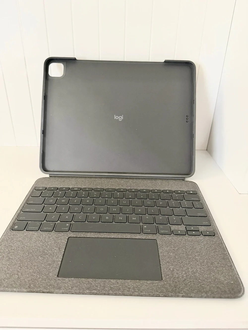 Logitech Fabric Keyboard Case in Dark Gray